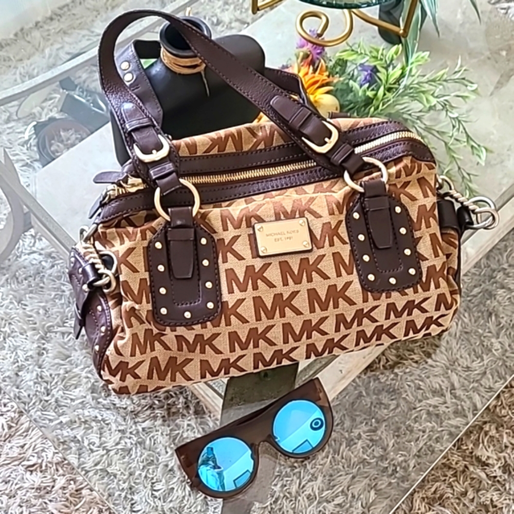 Michael Kors Monogram Bag - Picture 5 of 16